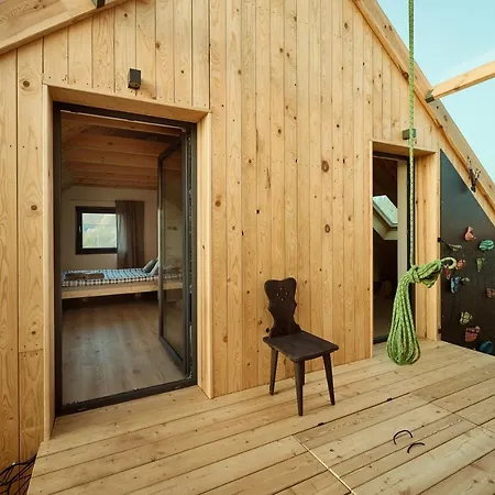 Baza Udana Janowice Wielkie